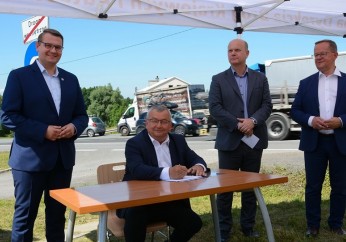 Minister Infrastruktury podpisał program inwestycji dla budowy węzła w Jaworniku