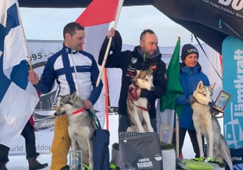 Mikołaj Włodarczyk Mistrzem Świata w wyścigach psich zaprzęgów w klasie sześciu psów!